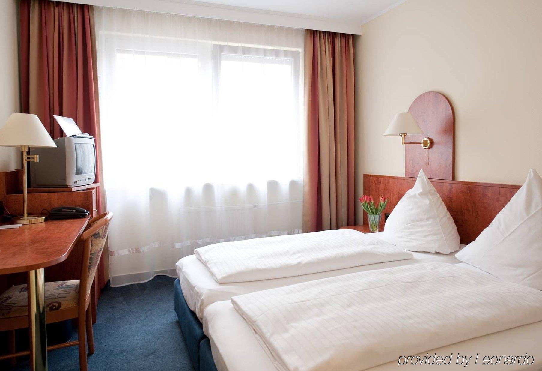 Falk Hotel Frankfurt am Main Oda fotoğraf
